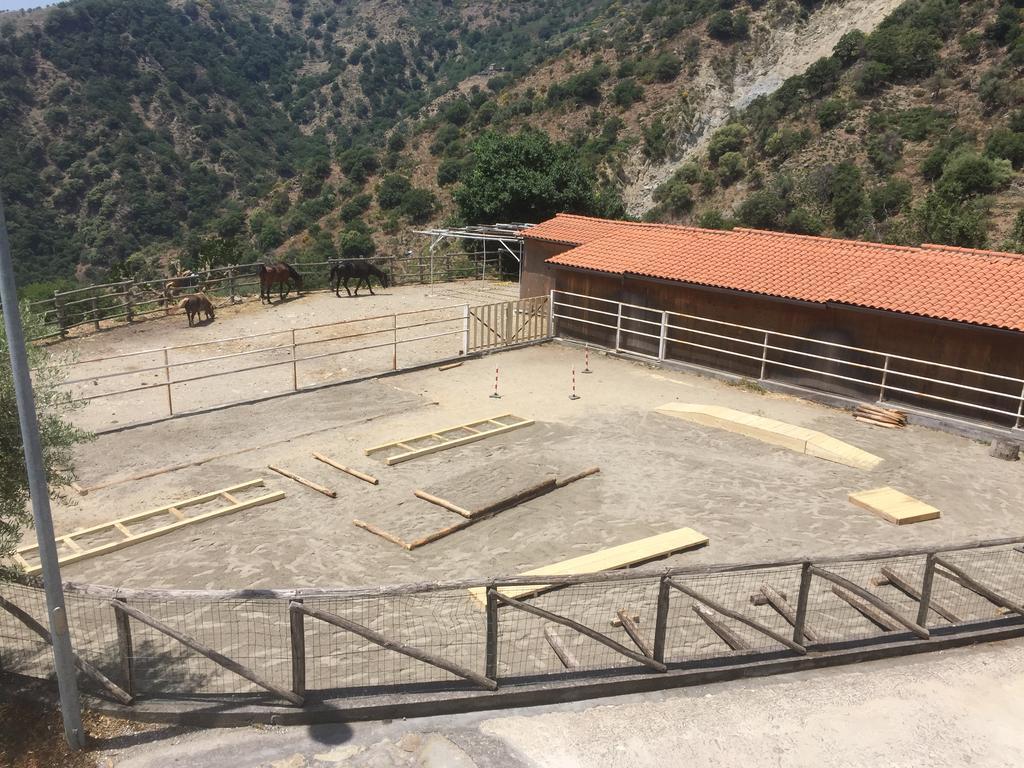Agriturismo San Cataldo Motta Camastra Esterno foto